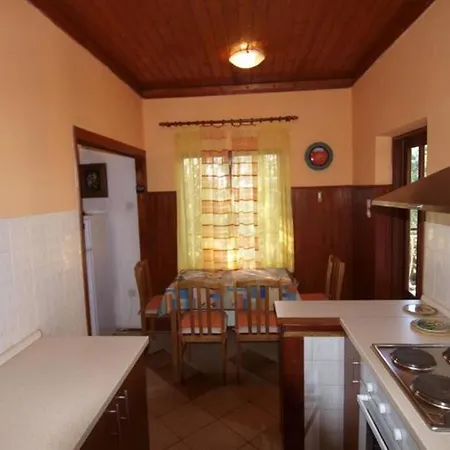 Апартаменти Sanja Near The Sea, Spacious And :) Пула