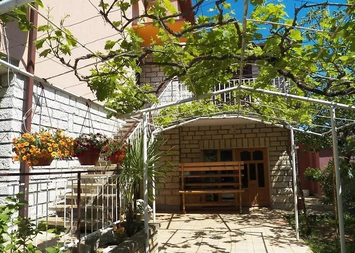 Sanja Near The Sea, Spacious And :)